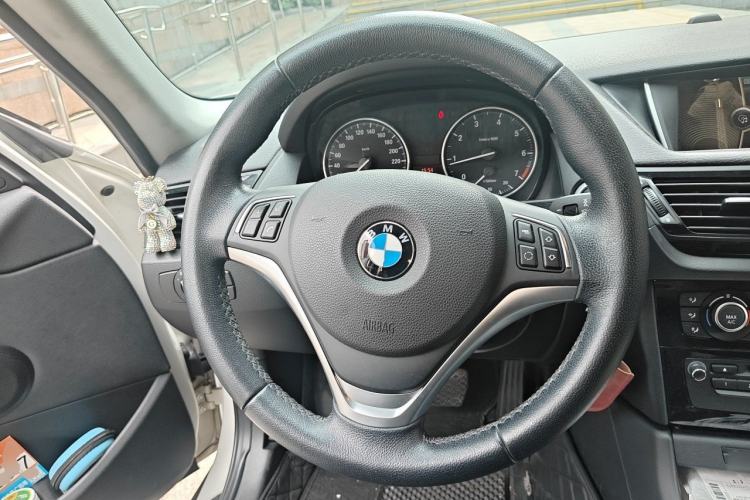 Used BMW X1 2014 sDrive18i Leading Model Steering Wheel