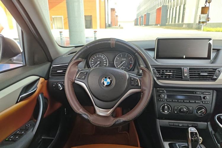 Used BMW X1 2014 sDrive18i Fashion Model Steering Wheel