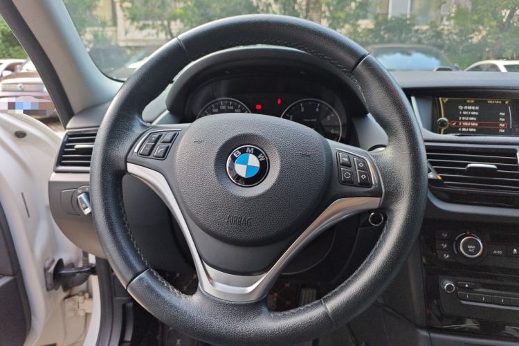Used BMW X1 2014 sDrive18i Leading Model Steering Wheel