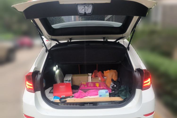Used BMW X1 2014 sDrive18i Sports Design Package Trunk