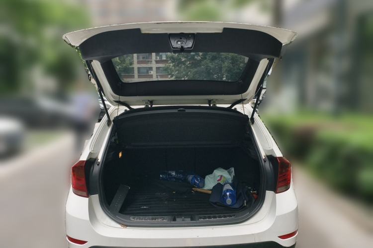 Used BMW X1 2014 sDrive18i Fashion Model Trunk