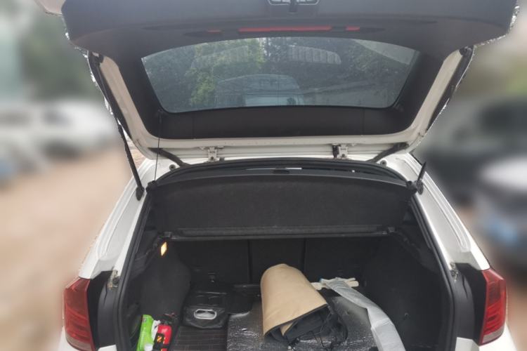 Used BMW X1 2014 sDrive18i Fashion Model Trunk