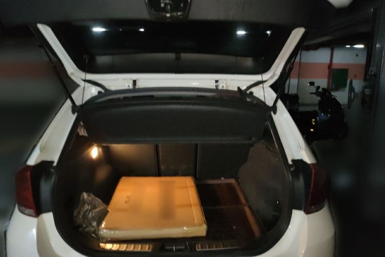Used BMW X1 2014 sDrive18i Leading Model Trunk