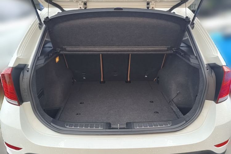 Used BMW X1 2014 sDrive18i Fashion Model Trunk