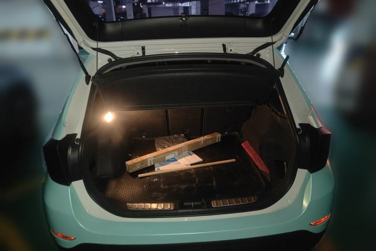 Used BMW X1 2014 sDrive18i Fashion Model Trunk