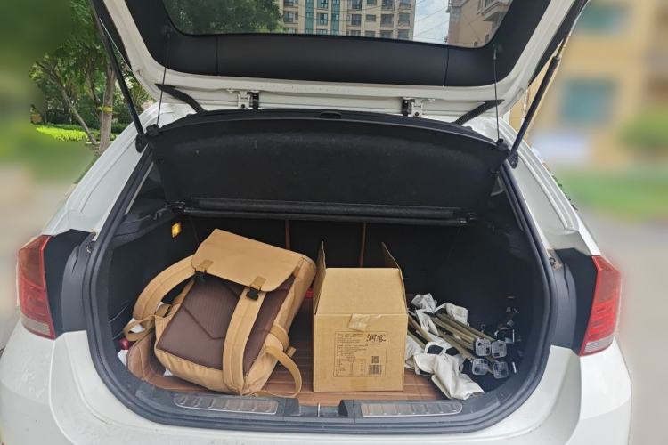 Used BMW X1 2014 sDrive18i Fashion Model Trunk