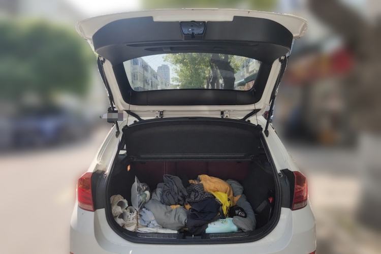 Used BMW X1 2014 sDrive18i Fashion Model Trunk