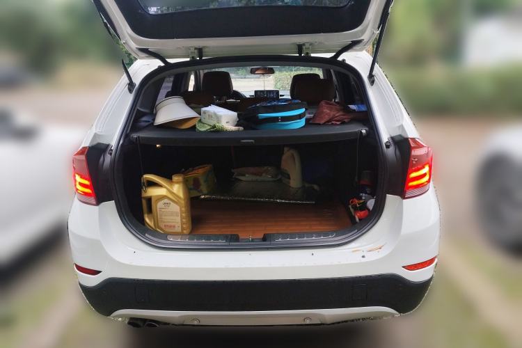 Used BMW X1 2014 sDrive18i Fashion Model Trunk