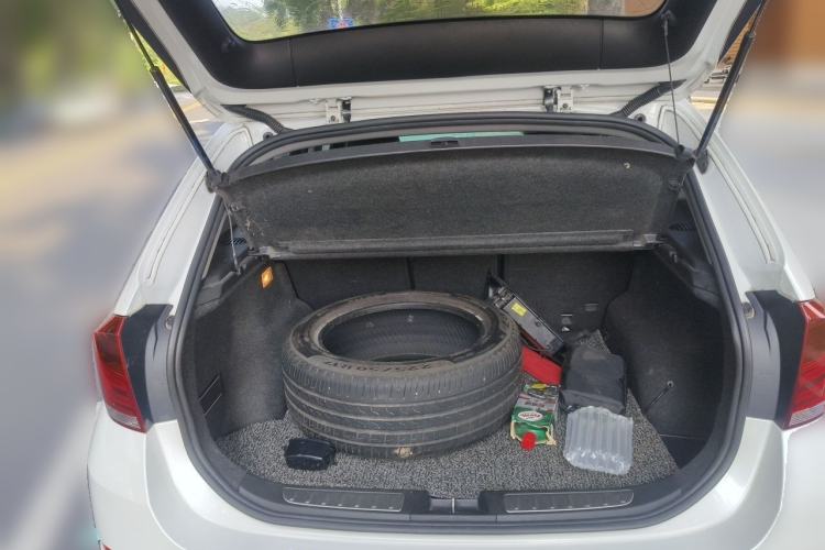 Used BMW X1 2014 sDrive18i Fashion Model Trunk