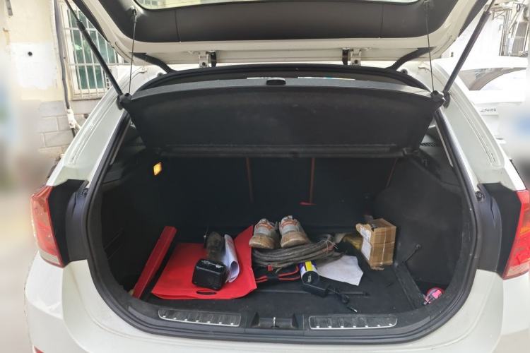 Used BMW X1 2014 sDrive18i Fashion Model Trunk