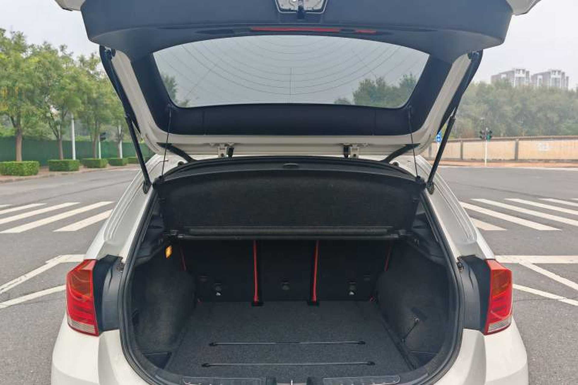 Used BMW X1 2014 xDrive20i Sports Design Package Trunk