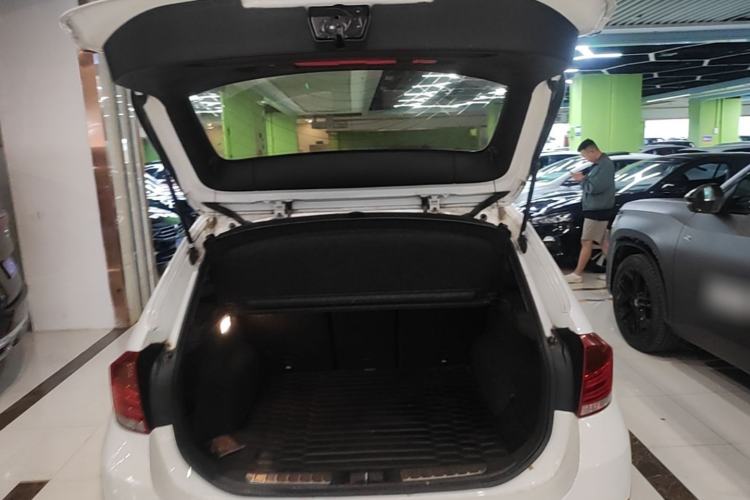 Used BMW X1 2014 sDrive18i Leading Model Trunk