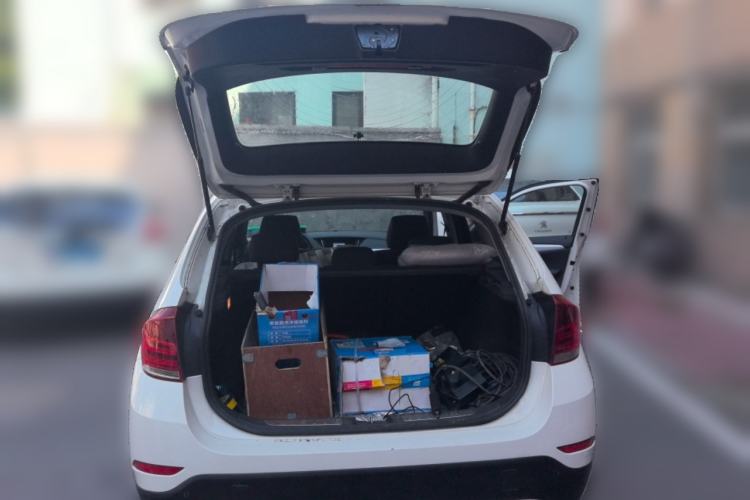 Used BMW X1 2014 sDrive18i Leading Model Trunk