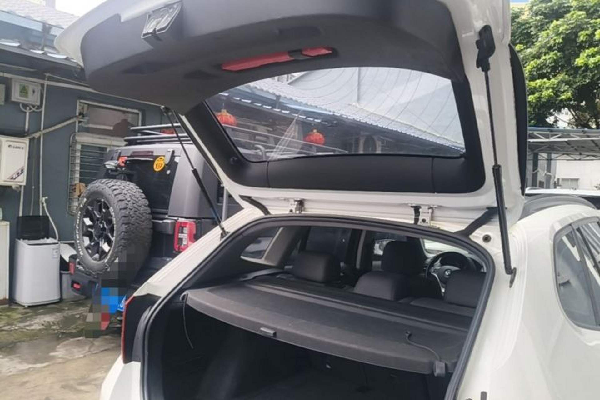 Used BMW X1 2014 sDrive18i Leading Model Trunk