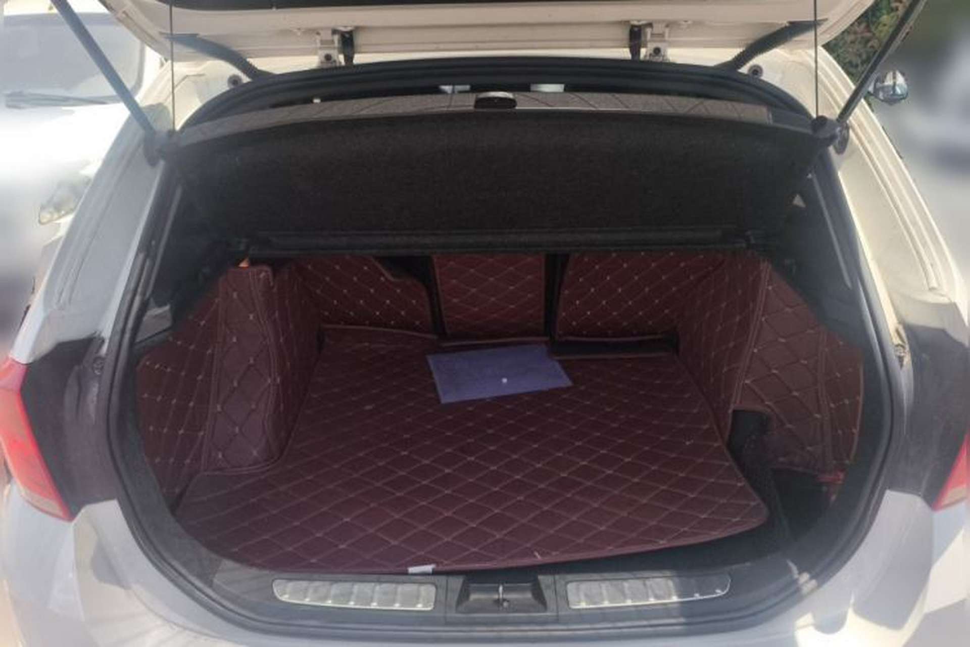 Used BMW X1 2014 sDrive18i Fashion Model Trunk