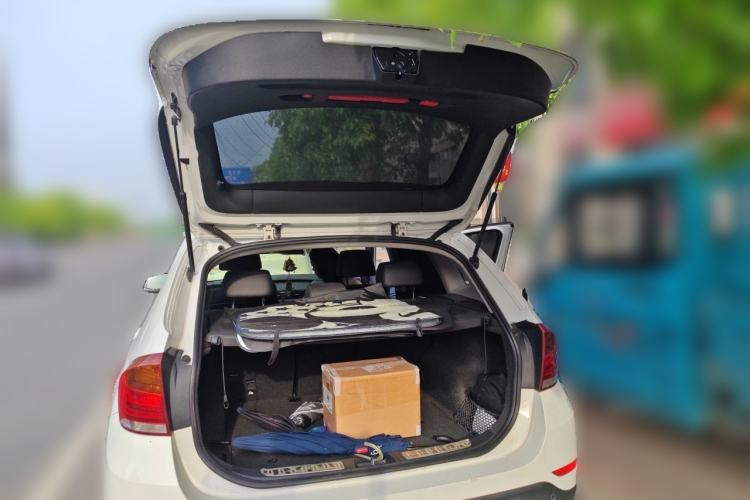Used BMW X1 2014 sDrive18i Fashion Model Trunk