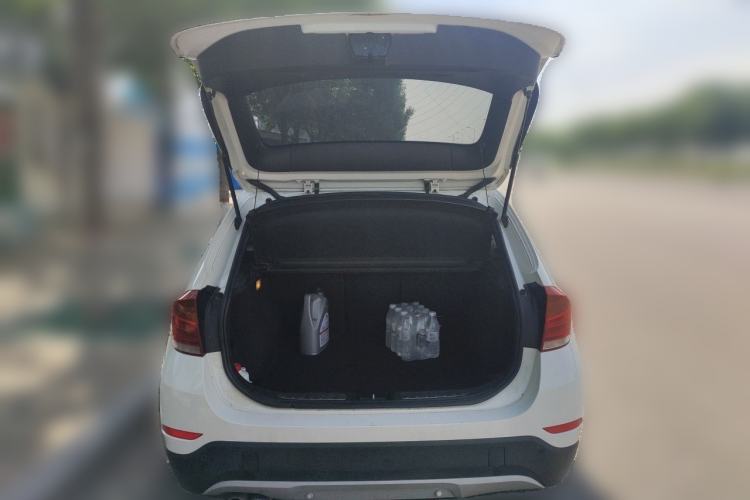Used BMW X1 2014 sDrive18i Fashion Model Trunk