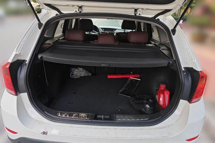 Used BMW X1 2014 sDrive18i Fashion Model Trunk