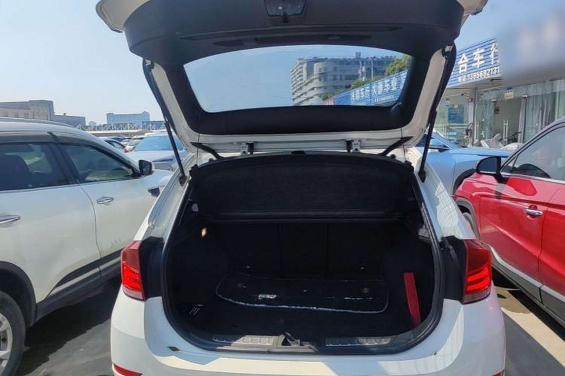 Used BMW X1 2014 sDrive18i Leading Model Trunk