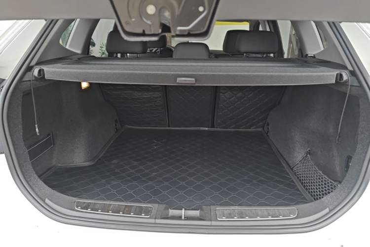 Used BMW X1 2014 sDrive18i Leading Model Trunk