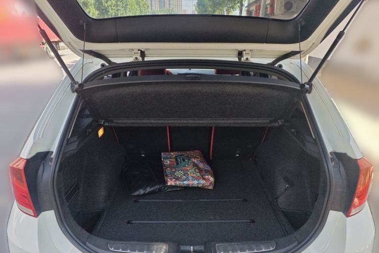 Used BMW X1 2014 xDrive20i Sports Design Package Trunk