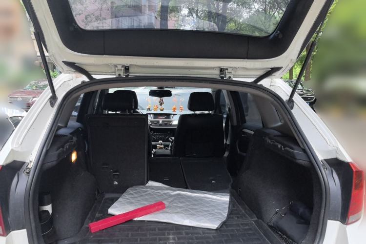 Used BMW X1 2014 sDrive18i Leading Model Trunk