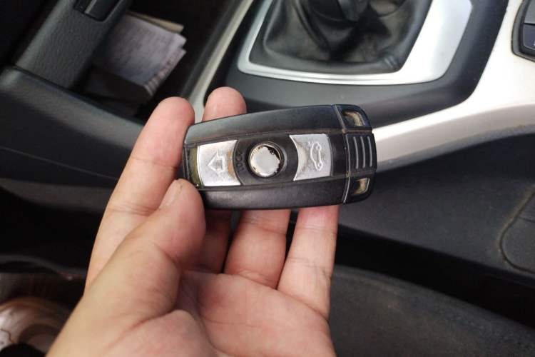Used BMW X1 2014 sDrive18i Fashion Model Vehicle Key