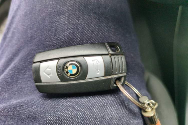 Used BMW X1 2014 sDrive18i Fashion Model Vehicle Key