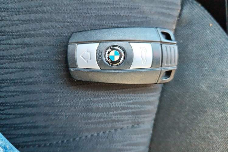 Used BMW X1 2014 sDrive18i Fashion Model Vehicle Key