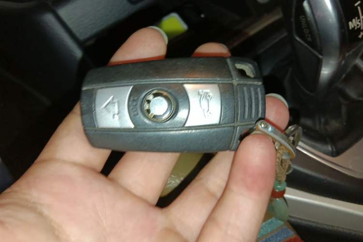 Used BMW X1 2014 sDrive18i Fashion Model Vehicle Key
