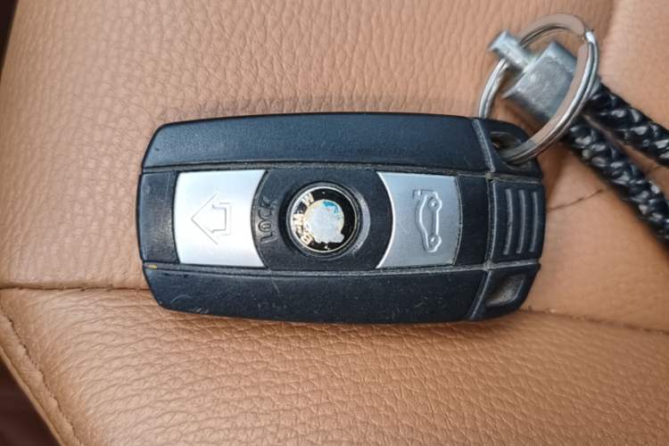 Used BMW X1 2014 sDrive18i Fashion Model Vehicle Key
