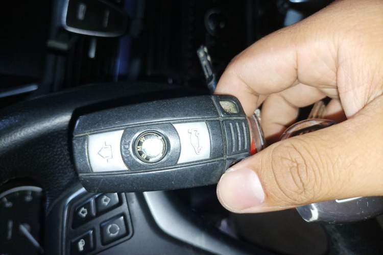 Used BMW X1 2014 sDrive18i Fashion Model Vehicle Key