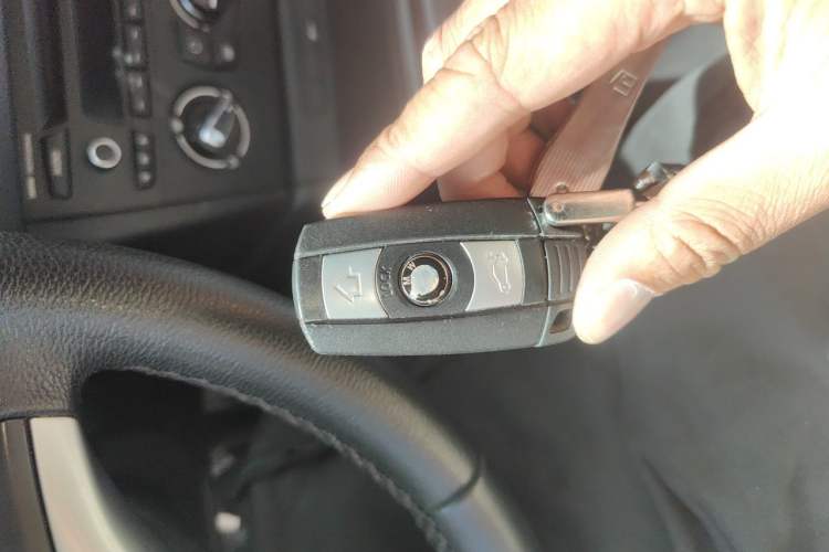 Used BMW X1 2014 sDrive18i Fashion Model Vehicle Key