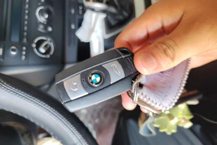 Used BMW X1 2014 sDrive18i Fashion Model Vehicle Key