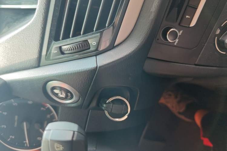 Used BMW X1 2014 sDrive18i Fashion Model Vehicle Key