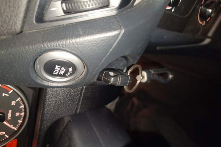Used BMW X1 2014 sDrive18i Fashion Model Vehicle Key