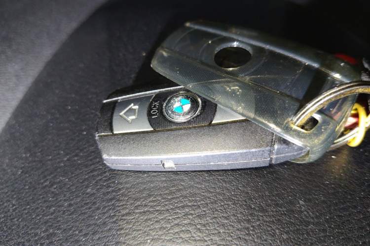 Used BMW X1 2014 sDrive18i Fashion Model Vehicle Key