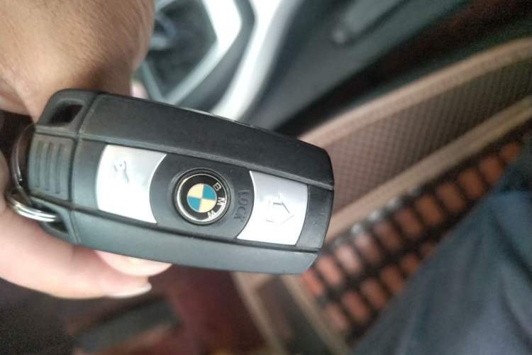 Used BMW X1 2014 sDrive18i Fashion Model Vehicle Key
