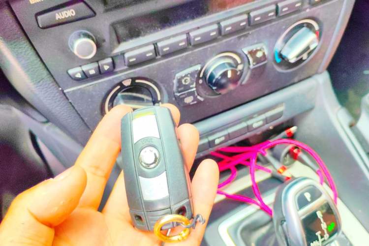 Used BMW X1 2014 sDrive18i Fashion Model Vehicle Key
