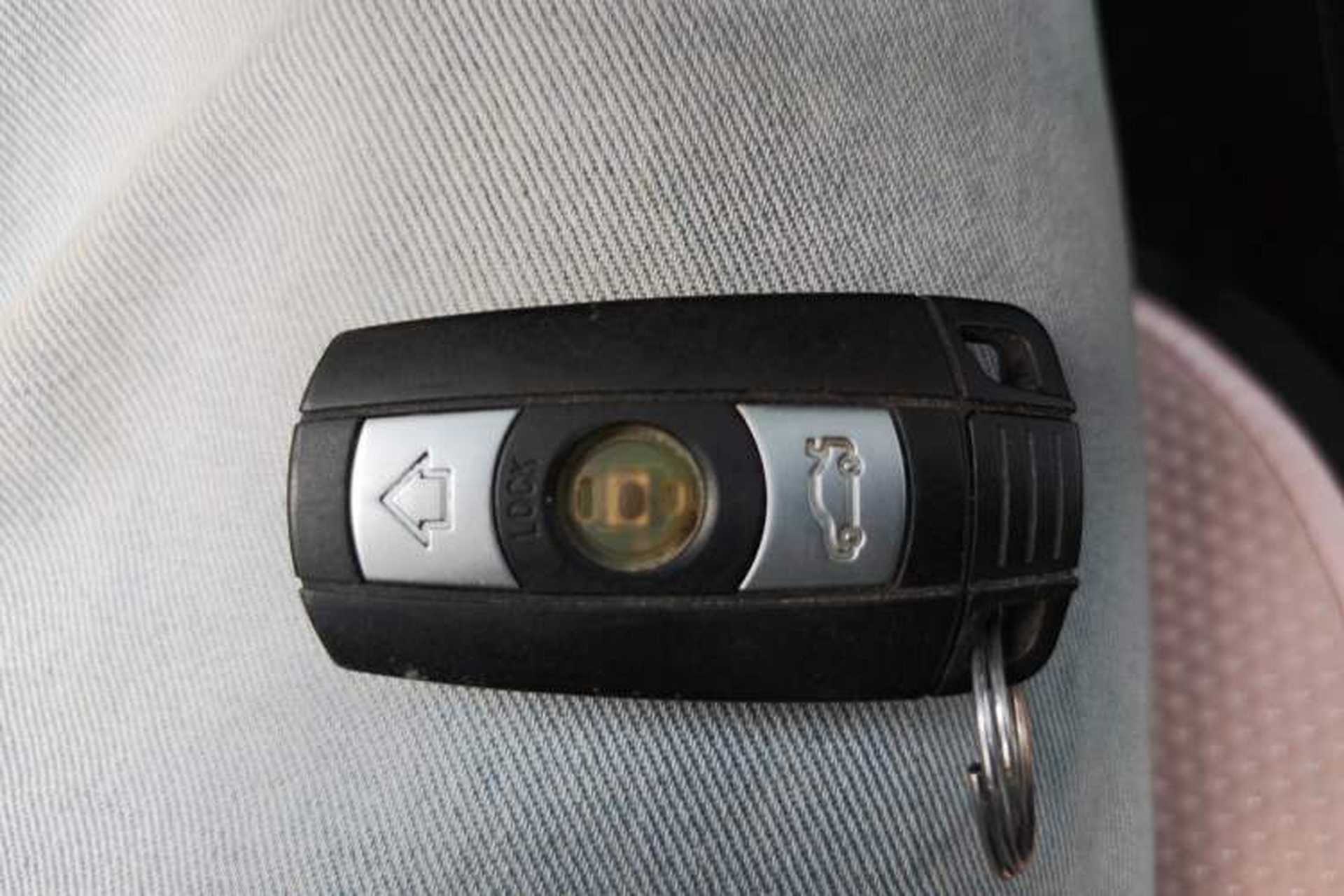 Used BMW X1 2014 sDrive18i Fashion Model Vehicle Key