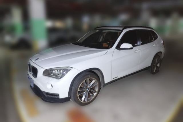 BMW X1 2014 sDrive20i Sports Design Package с пробегом