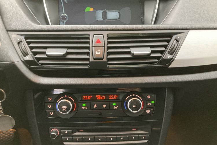 Used BMW X1 2014 sDrive18i Leading Model Audio And AC Panel