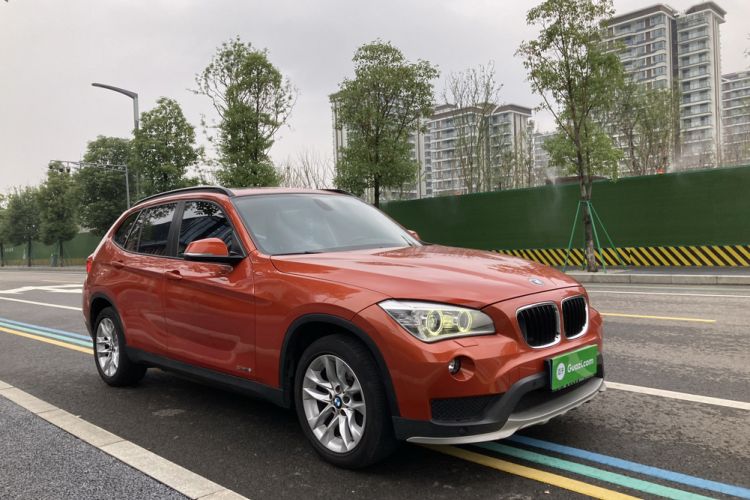 Used BMW X1 2014 sDrive18i Leading Model Front Right 45 Deg