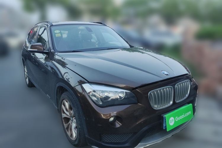 Used BMW X1 2014 sDrive18i Fashion Model Front Right 45 Deg