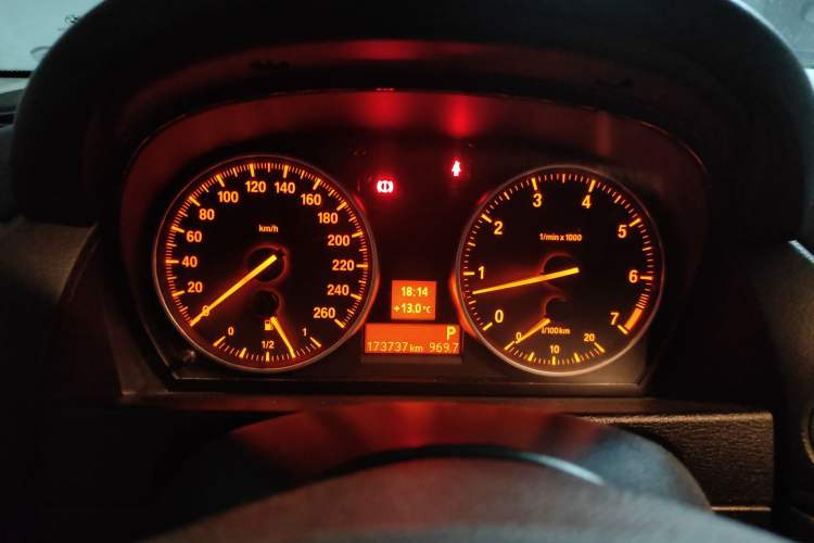 Used BMW X1 2014 sDrive18i Fashion Model Instrument Cluster