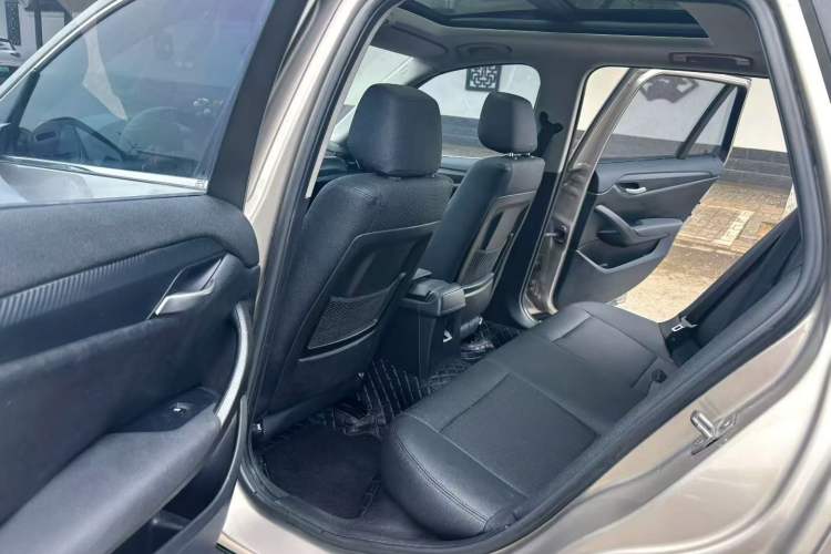 Used BMW X1 2014 sDrive18i Fashion Model Interior 2