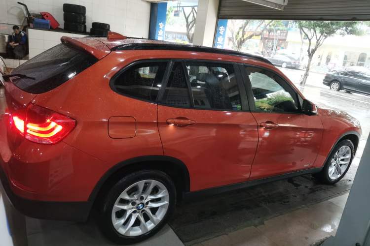 Used BMW X1 2014 sDrive18i Leading Model Right Side