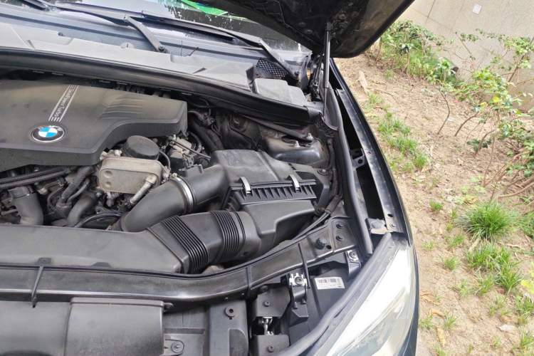 Used BMW X1 2015 xDrive20i Fashion Model Engine Bay Left