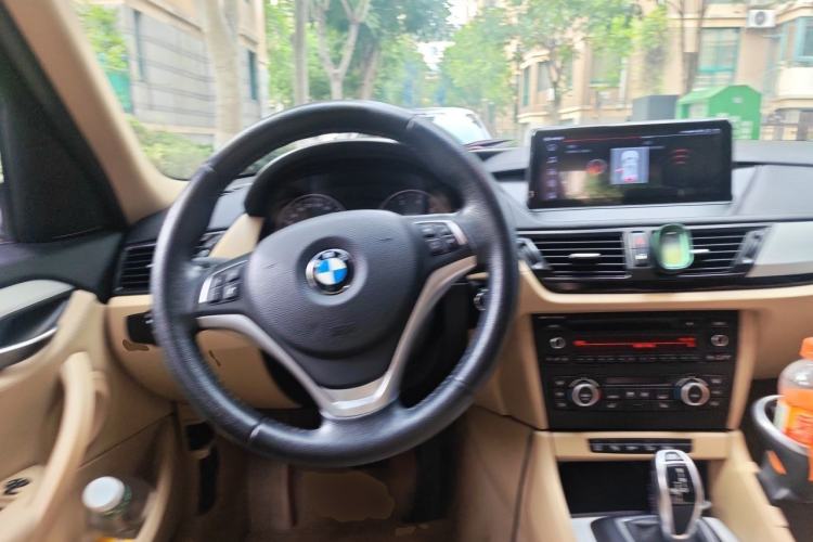 Used BMW X1 2015 xDrive20i Fashion Model Steering Wheel