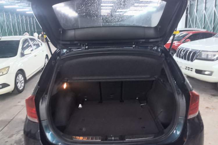 Used BMW X1 2015 sDrive18i Leading Edition Trunk